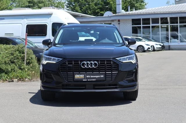 AUDI Q3 40 2.0 TFSI quattro advanced Autom./Kamera – Bild 2