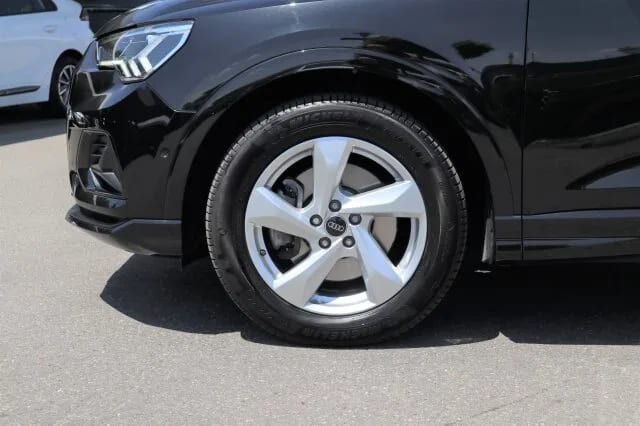 AUDI Q3 40 2.0 TFSI quattro advanced Autom./Kamera – Bild 3