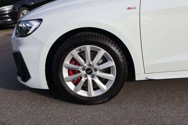 AUDI A1 40 Sportback 2.0 TFSI S line Navi/LED/PDC/LM – Bild 3