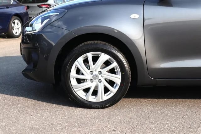 SUZUKI Swift 1.2 Dualjet SHVS Comfort 4x4 LED/DAB/PDC – Bild 3