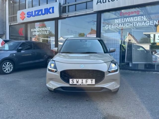SUZUKI Swift Comfort AUTOMATIK/NAVI/SITZHEIZ/RÜ-KAM/UVM – Bild 2