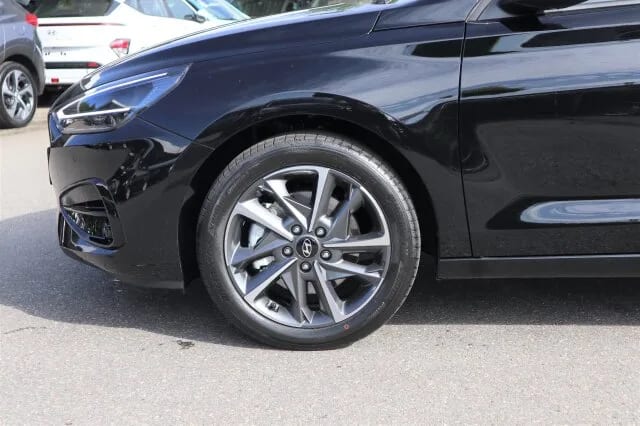 HYUNDAI i30 Trend/ Navi/Klima – Bild 3