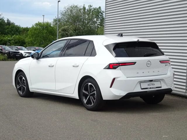 OPEL Astra Edition/Sitzheizung/Kom.-Pak/RÜ-KAM LED – Bild 4