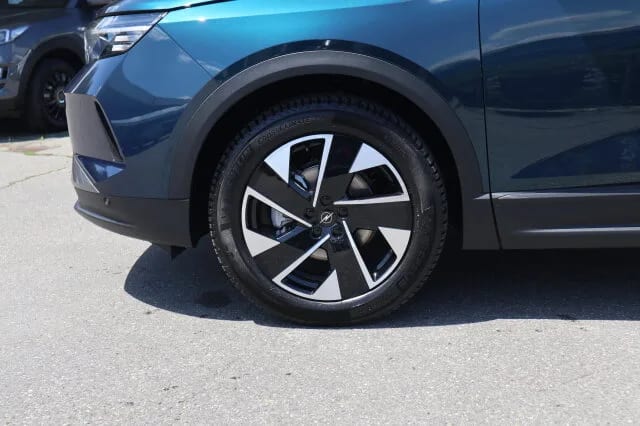 OPEL Grandland Hybrid Edition Komf.Pak./Allwetterreif – Bild 3