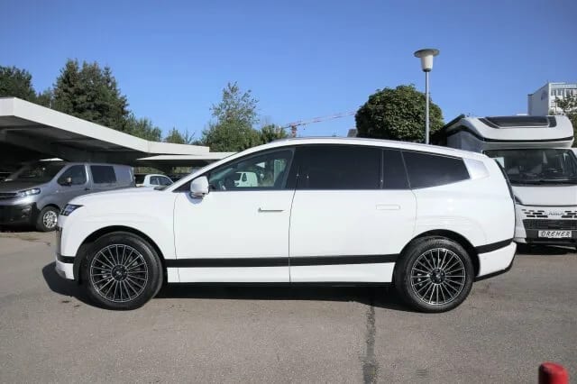 HYUNDAI IONIQ 9 UNIQ 4WD 6-Sitzer Pano – Bild 4
