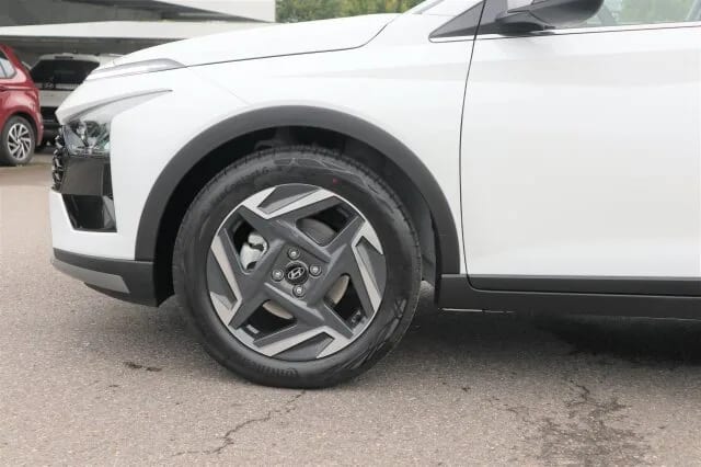 HYUNDAI Bayon MY25 1.0 T-GDI 7-DCT 100 PS Prime Navi/LED – Bild 3
