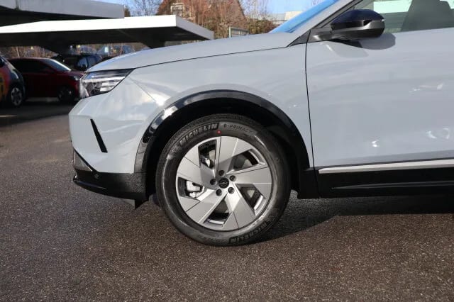 OPEL Grandland PLUGIN/KOMF+TECH-P/ALU 19/ OBC 7,4KWH – Bild 3