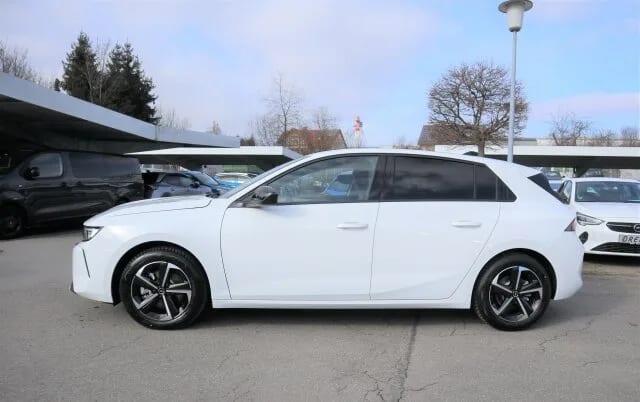 OPEL Astra Edition/Sitzheizung/Kom.-Pak/RÜ-KAM LED/BC – Bild 4