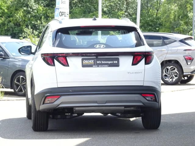 HYUNDAI Tucson Select 2WD Rückfahrkamera, Navigation – Bild 5