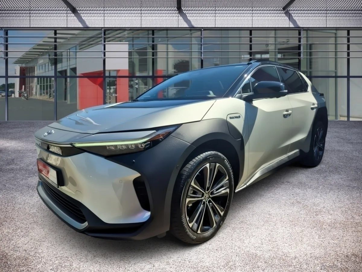 Toyota bZ4X AWD Lounge ACC+AUT+LED+Navi+Pano+Virtual+LM – Bild 4