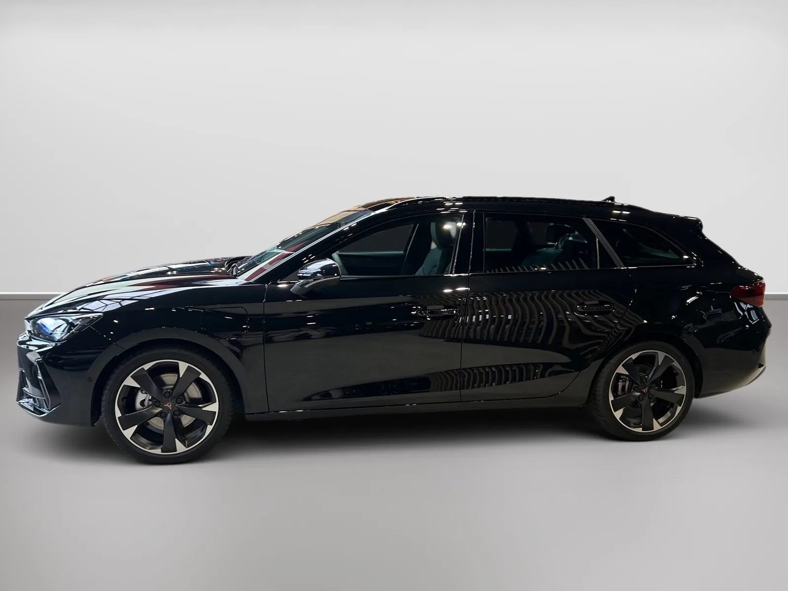 Cupra Leon Sportstourer 1.5 e-Hybrid DSG+Navi+Matrix+LM – Bild 4
