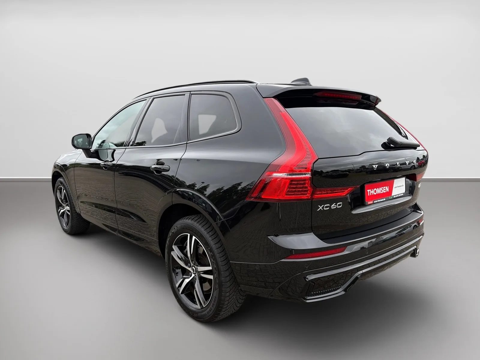 VOLVO XC60 B4 2WD R-Design AUT+ACC+LED+STDHZ.+360 – Bild 5