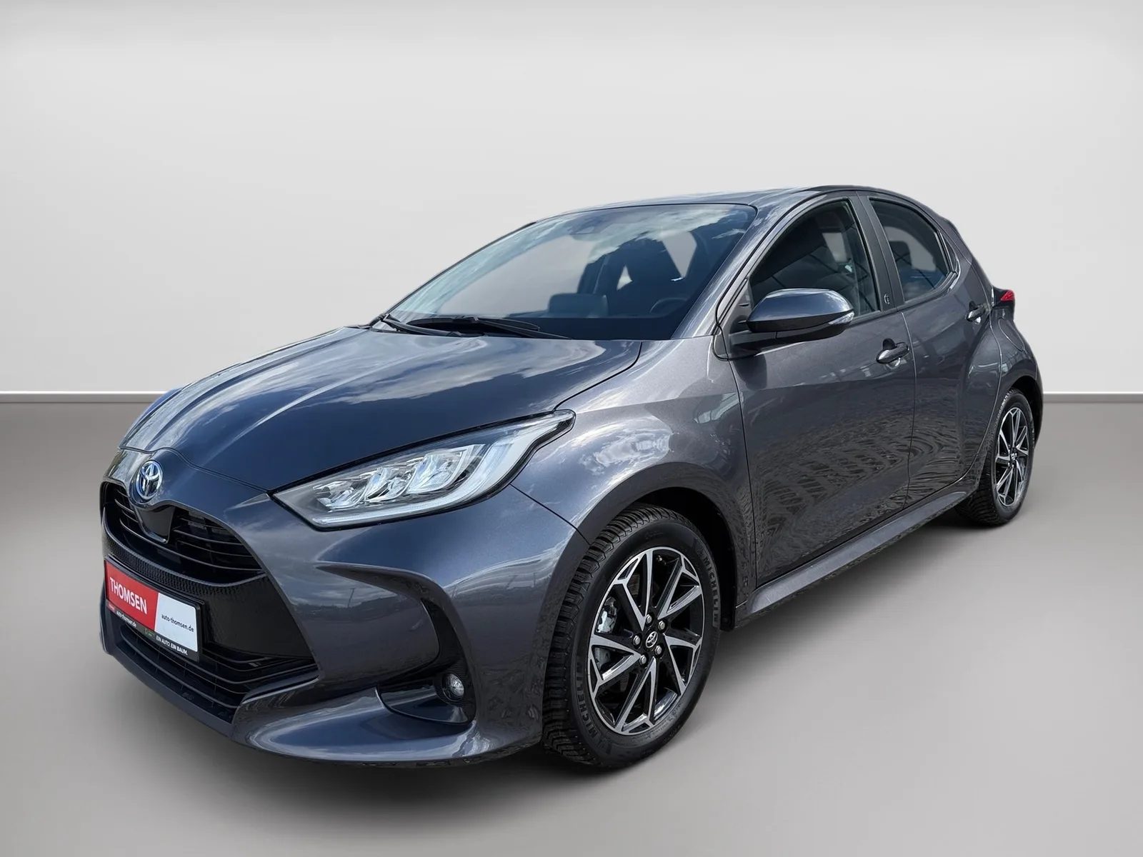 Toyota Yaris 1.5 D Team Deutschland ACC+AUT+LED+Navi+LM – Bild 2