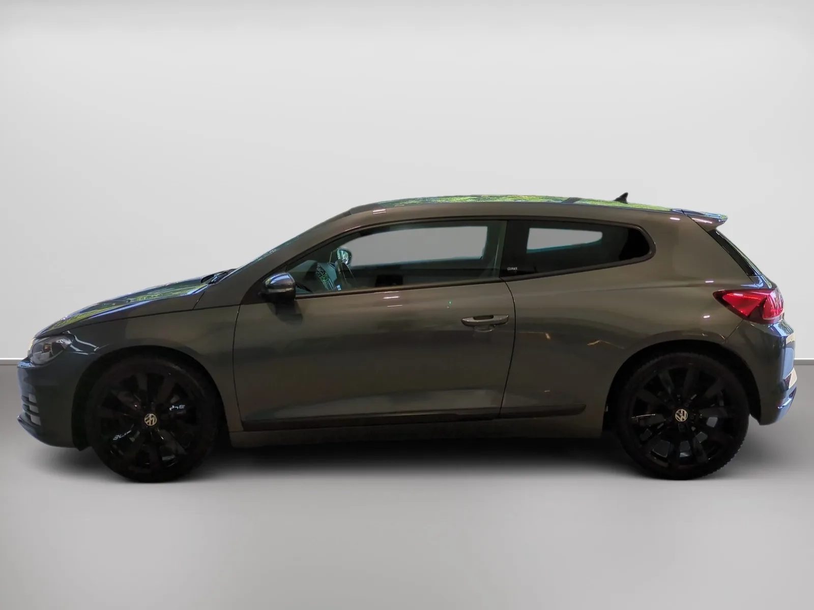 VW Scirocco 2.0 TSI Sound AUT+Navi+Winterp.+Kam.+LM – Bild 4