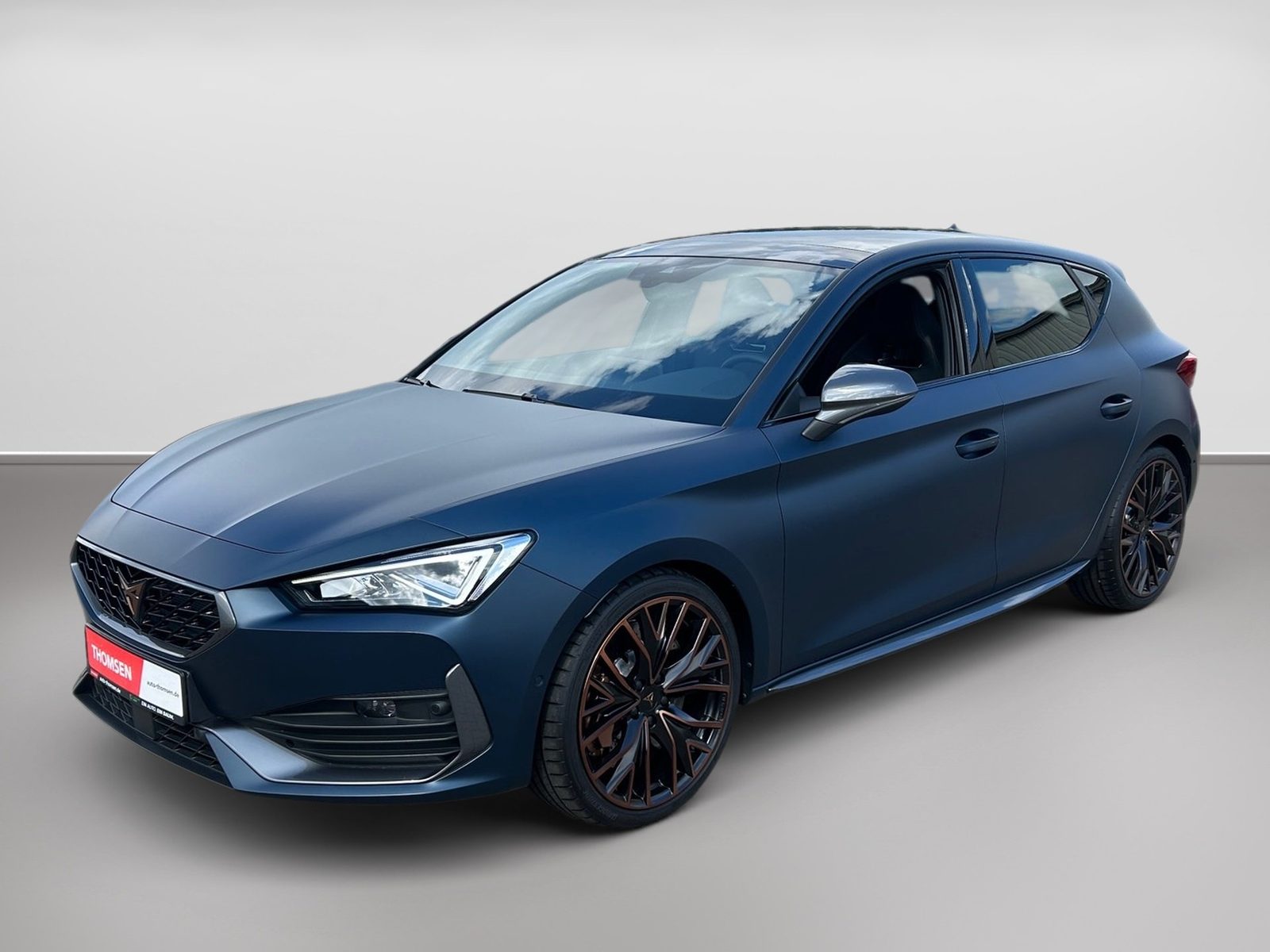 Cupra Leon 2.0 TSI VZ DSG+ACC+AUT+LED+Navi+Pano+SD+PDC – Bild 2