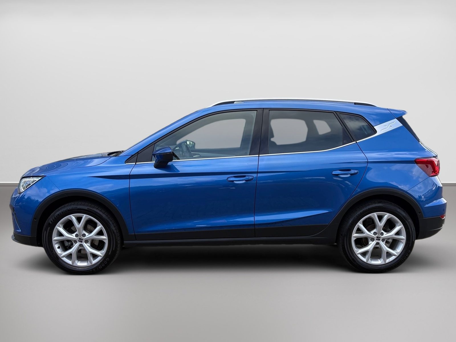 SEAT Arona 1.5 TSI FR DSG+AHK+LED+ACC+VIRTUAL+NAVI – Bild 4