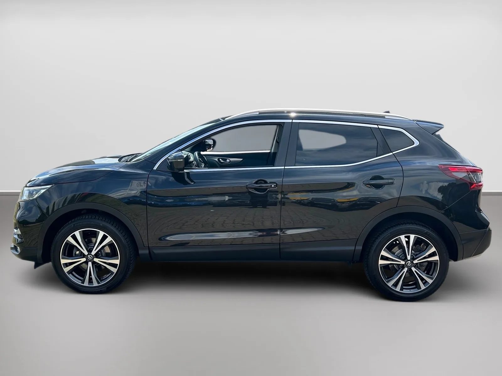 Nissan Qashqai 1.3 DIG-T N-Connecta DSG+AUT+LED+Navi+SD – Bild 4