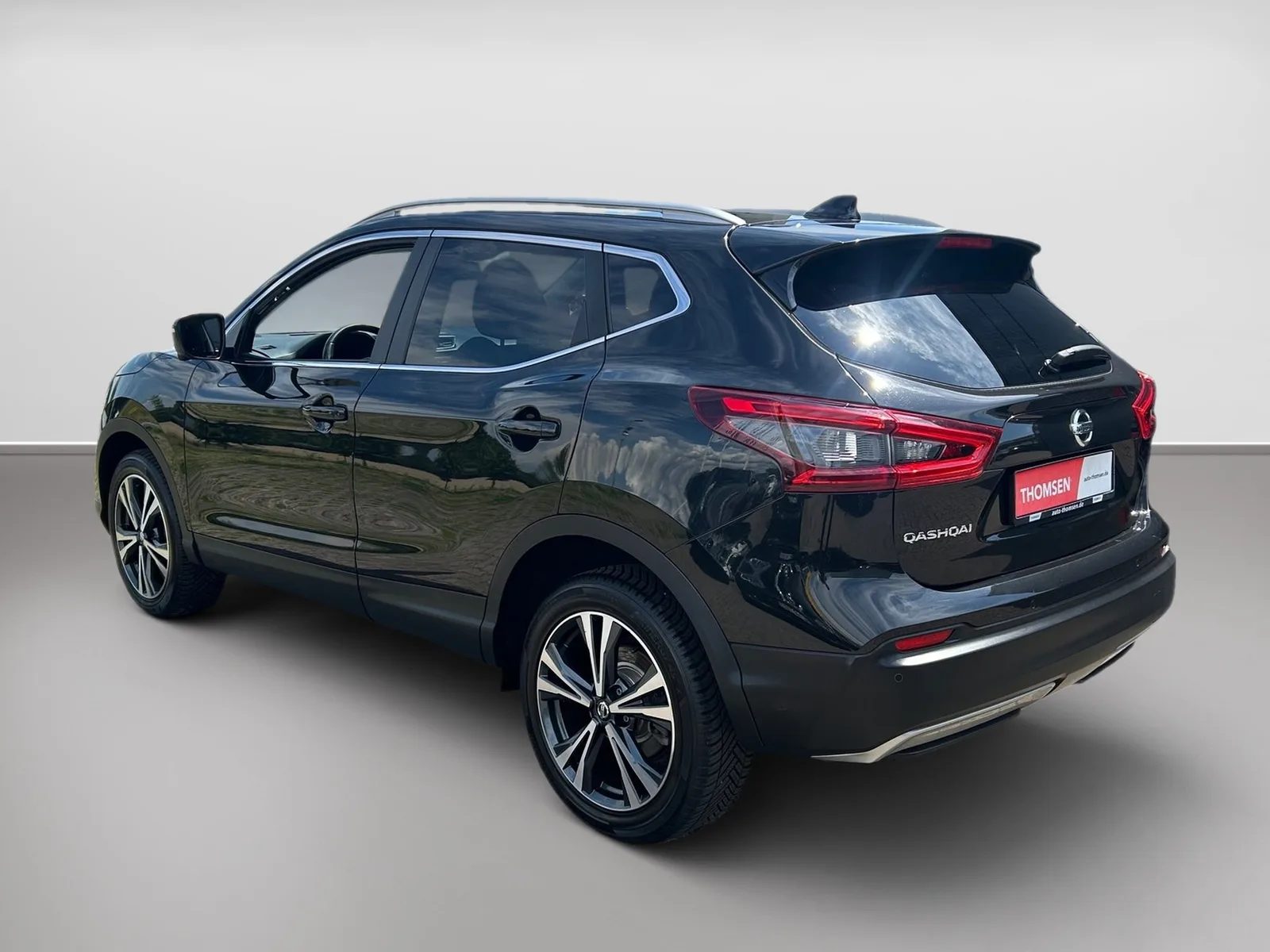 Nissan Qashqai 1.3 DIG-T N-Connecta DSG+AUT+LED+Navi+SD – Bild 5