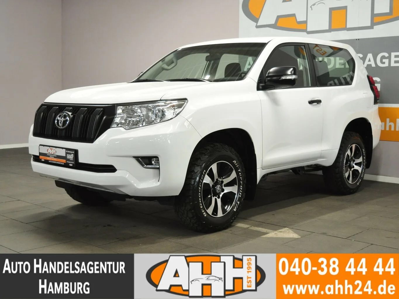TOYOTA Land Cruiser 2.8 D-4D 4x4 NAVI|AHK|NUR49TKM!!!!...