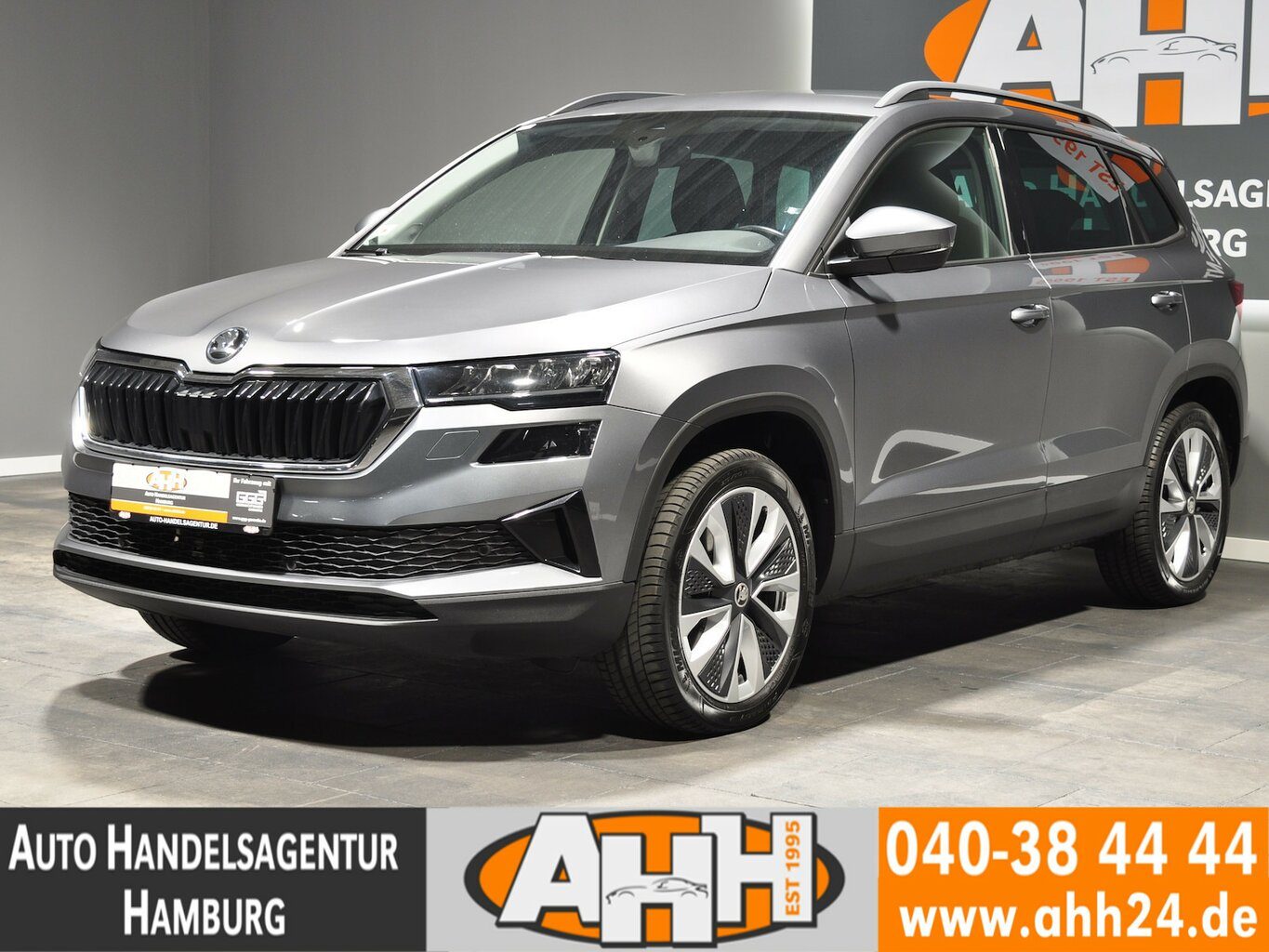 SKODA Karoq 1.5 TSI STYLE AUT|AHK|LED|KAM|AHK|DAB|1HD!...
