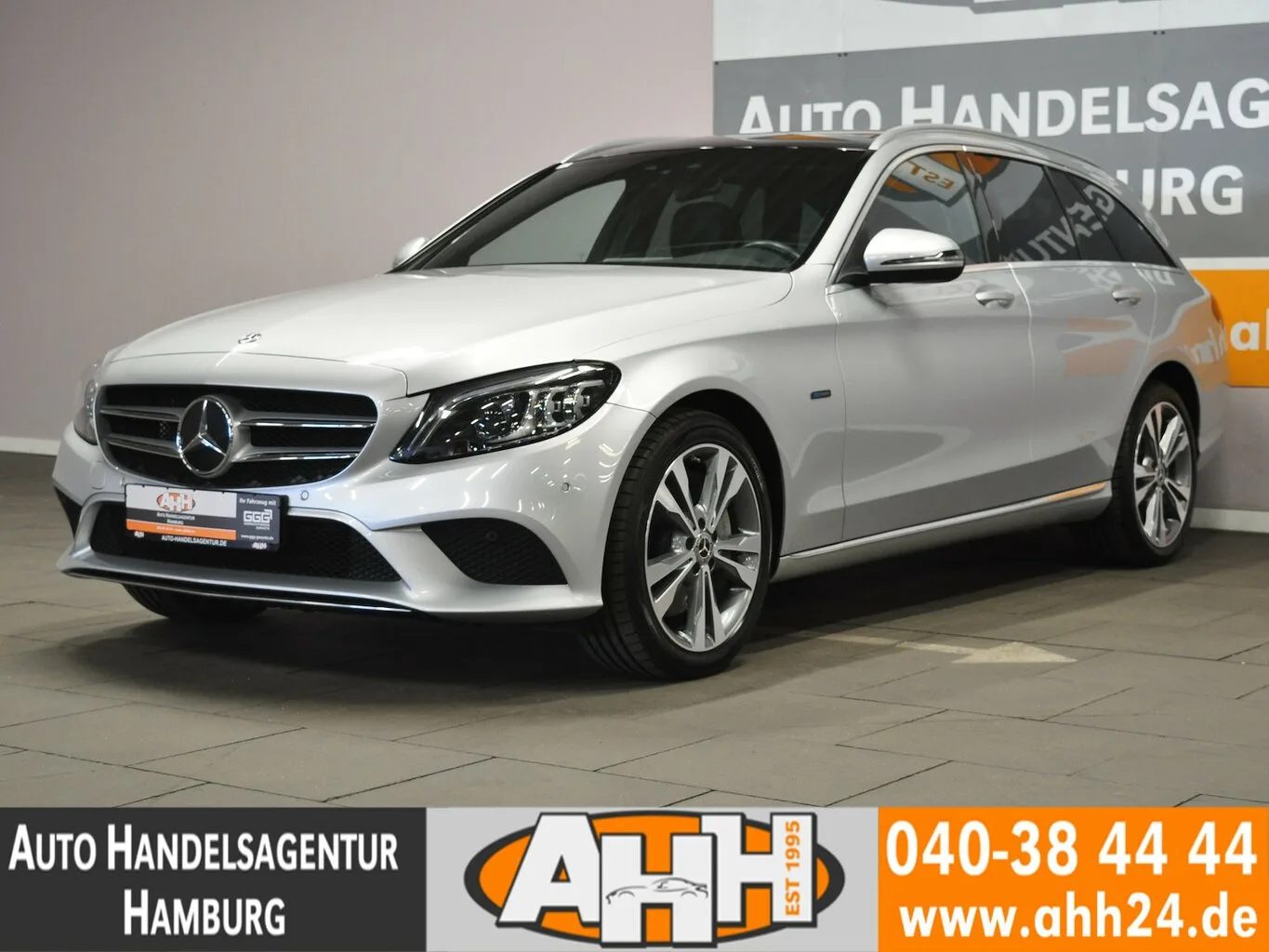 MERCEDES-BENZ C 300 T de AVANTGARDE KAM|PANO|VZE|DAB|LED|18Z!!...