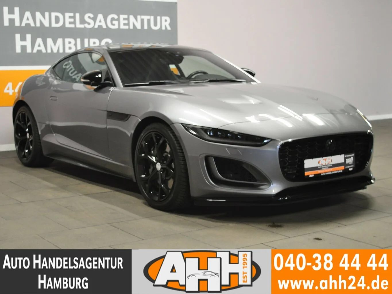 JAGUAR F-Type P300 R-DYNAMIC BLACK PACK NAV|DAB|KAM|2H!... – Bild 2