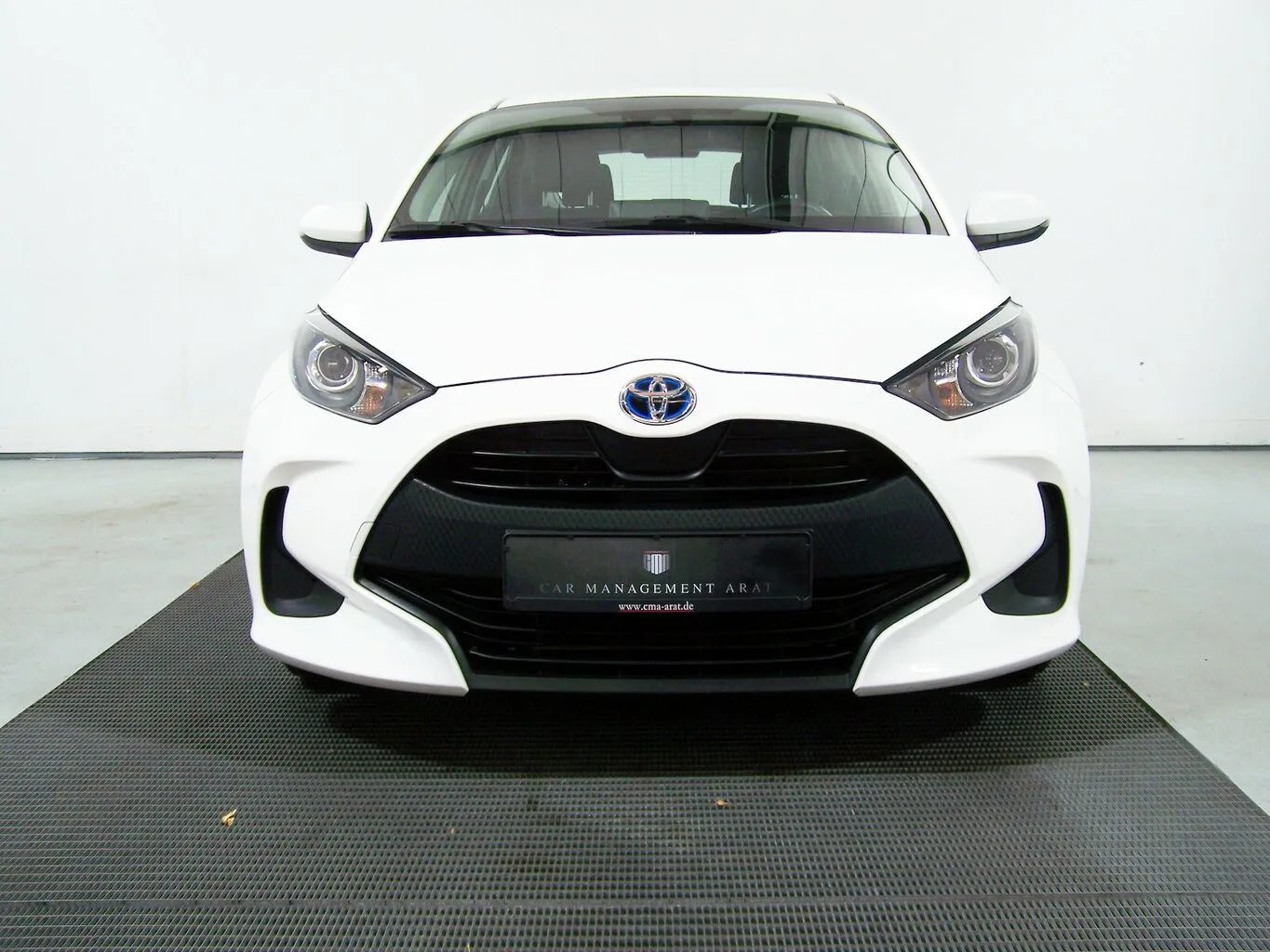 TOYOTA Yaris 1.5 HEV Business Edition AUTOM NAV+KAMERA... – Bild 2