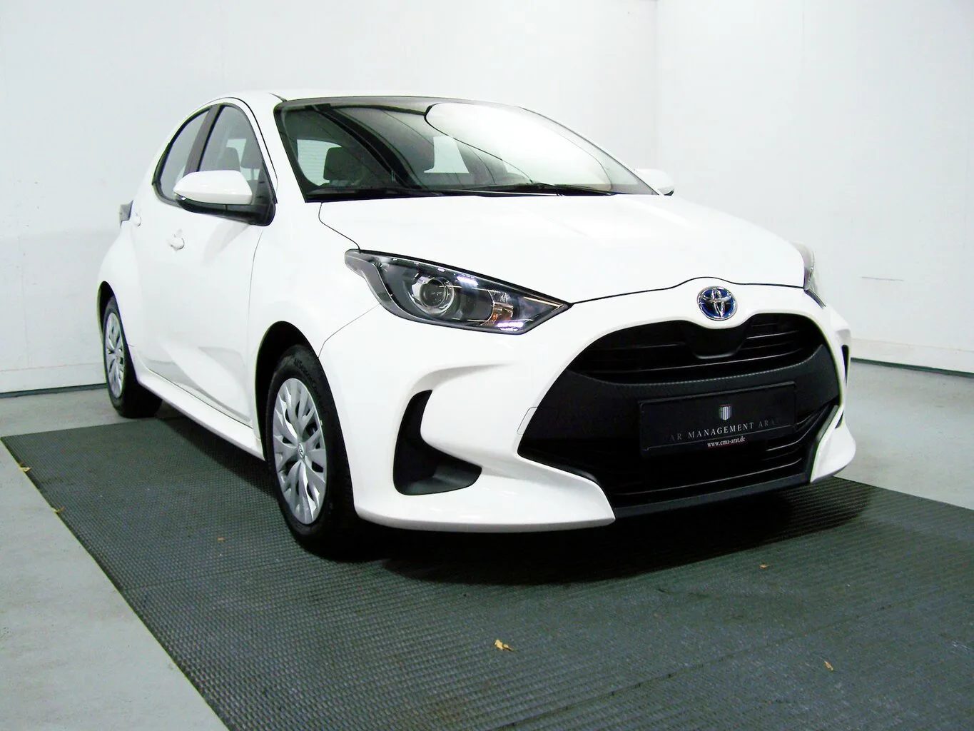 TOYOTA Yaris 1.5 HEV Business Edition AUTOM NAV+KAMERA... – Bild 3