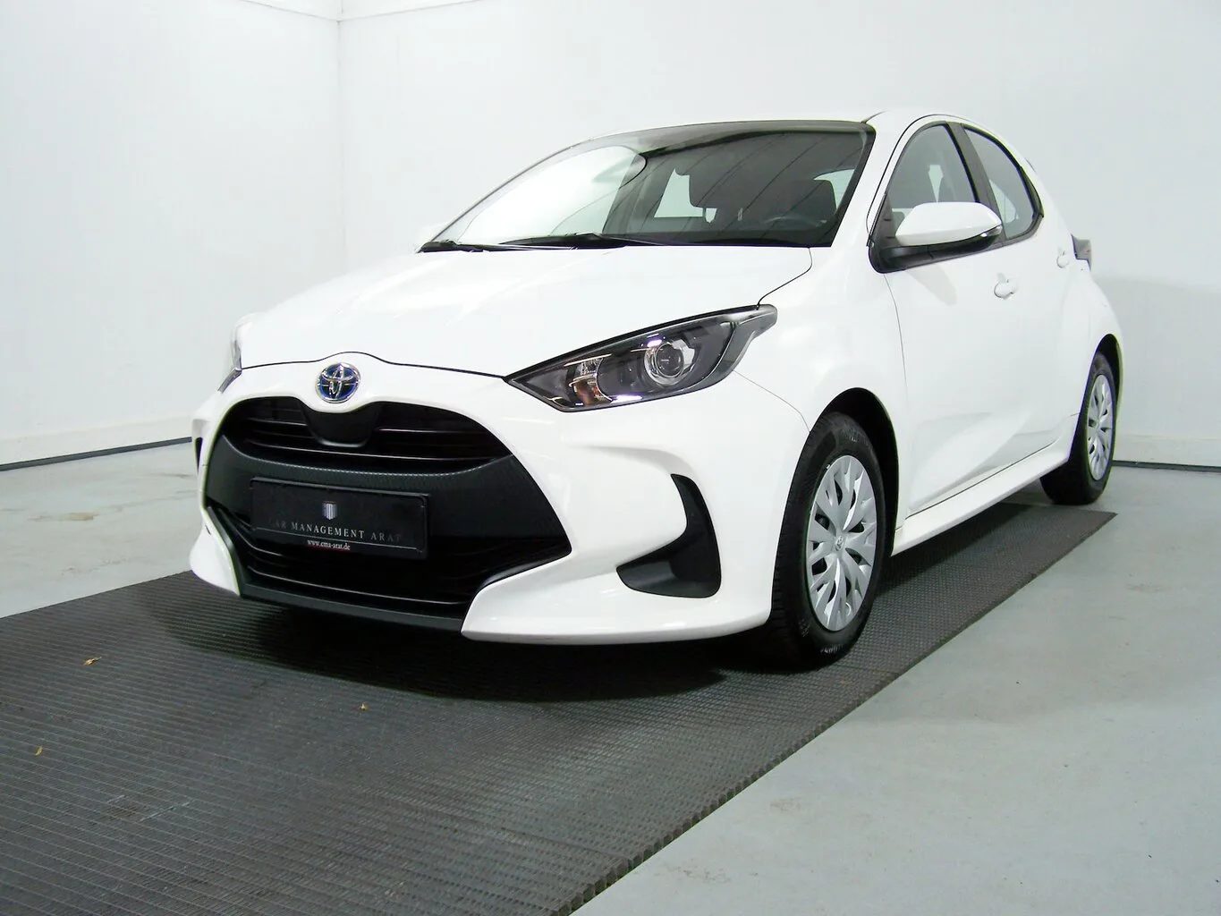 TOYOTA Yaris 1.5 HEV Business Edition AUTOM NAV+KAMERA... – Bild 4