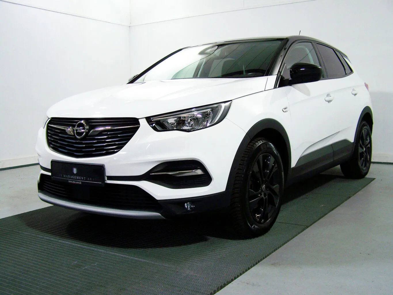 OPEL Grandland X 1.2 Design Line AUTOM CARPL+SHZ+KAM... – Bild 4