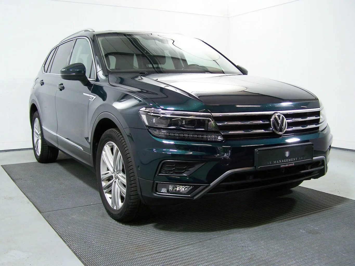 VW Tiguan Allspace 2.0 TDI Highline 4M PANO+VRT... – Bild 3
