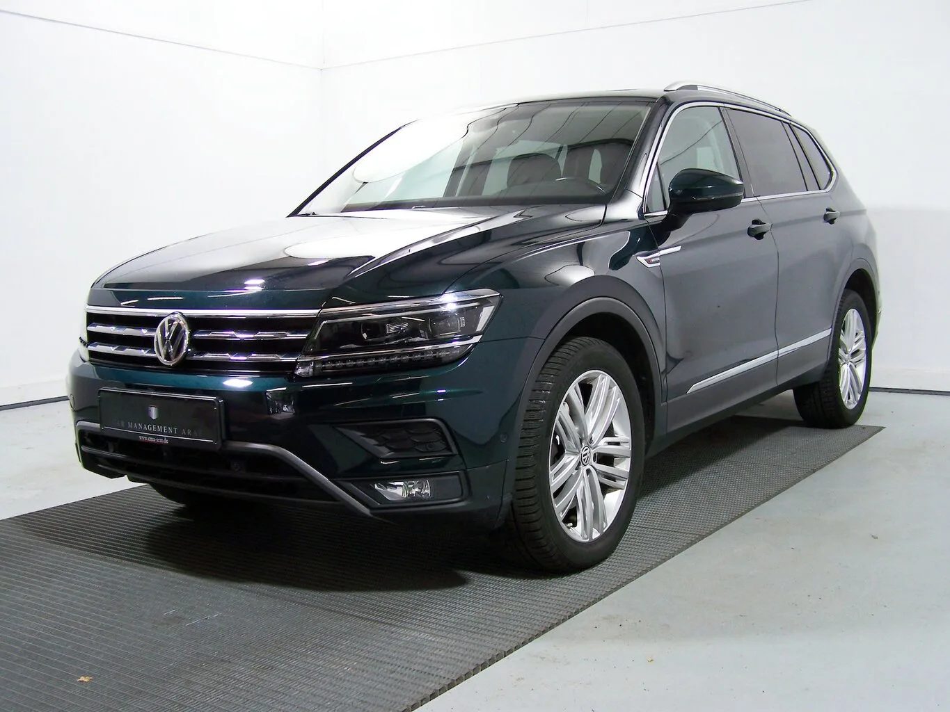 VW Tiguan Allspace 2.0 TDI Highline 4M PANO+VRT... – Bild 4