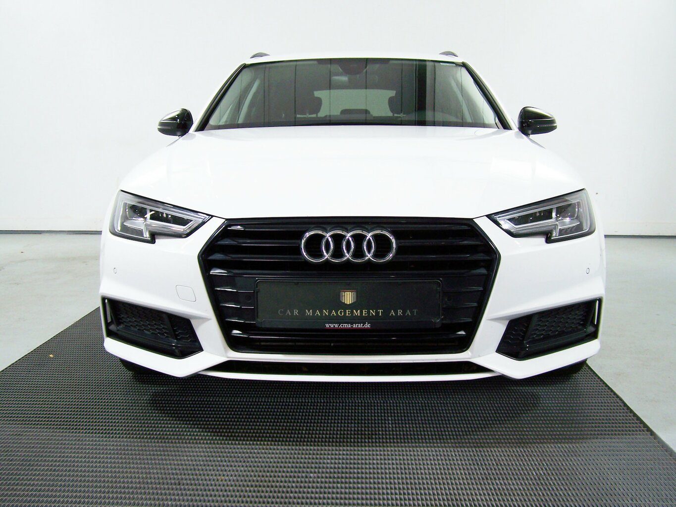 AUDI A4 Avant 40 TFSI sport AUTOM VRT+AMB+DSP+SHZ+NAV... – Bild 2