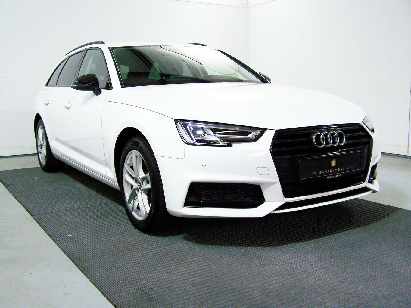 AUDI A4 Avant 40 TFSI sport AUTOM VRT+AMB+DSP+SHZ+NAV... – Bild 3
