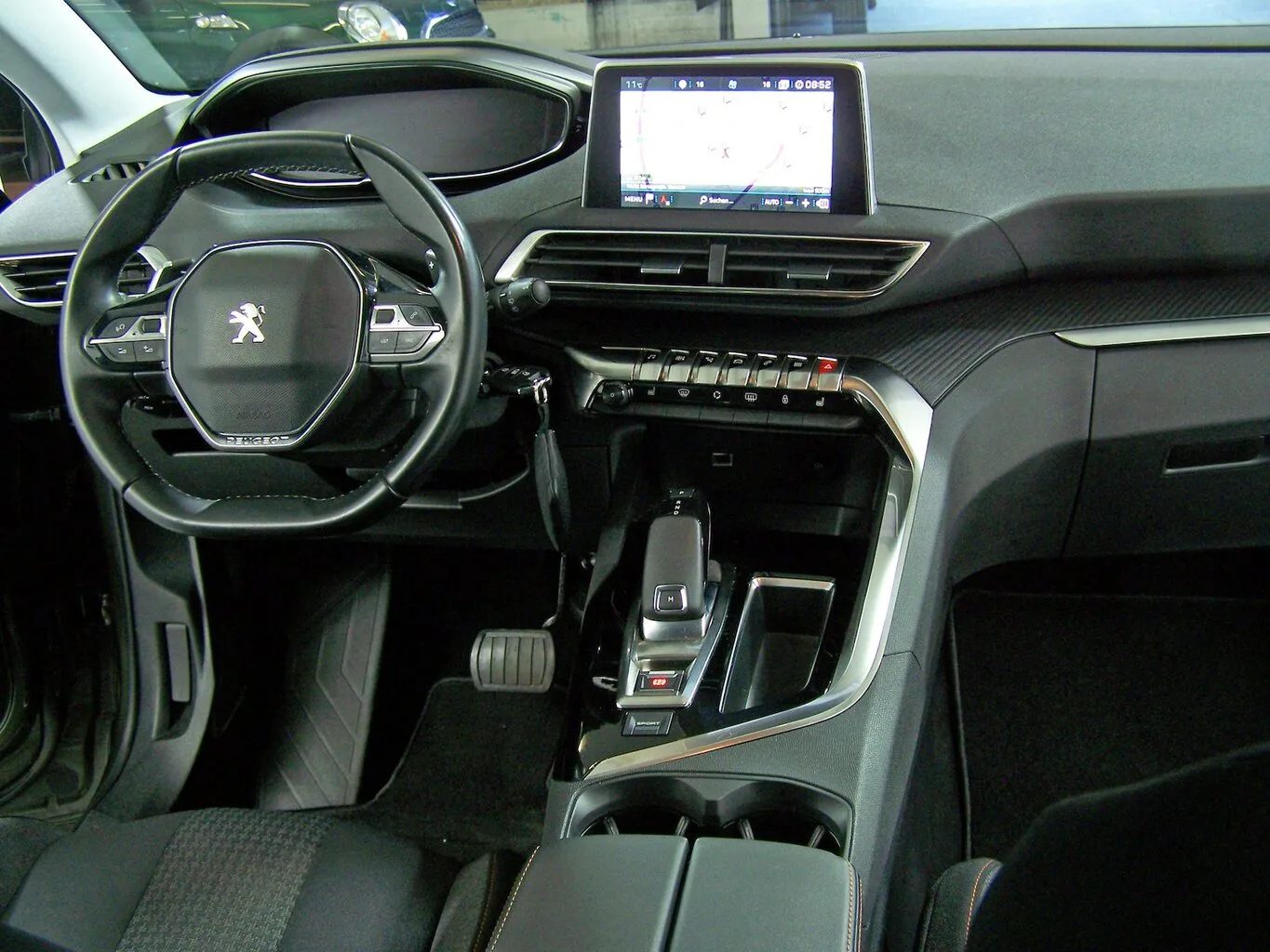 PEUGEOT 3008 1.2 PureTech 130 Active AUTOM NAV+180°+PDC... – Bild 5