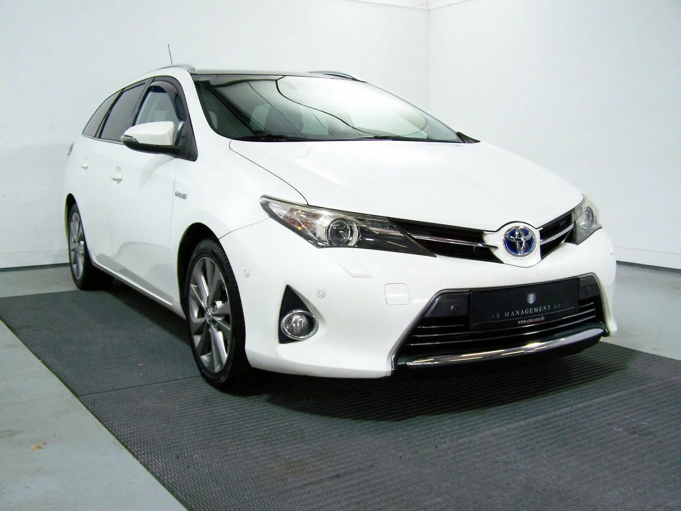 TOYOTA Auris Touring Sports 1.8 HEV Executive PANO+KAM... – Bild 3