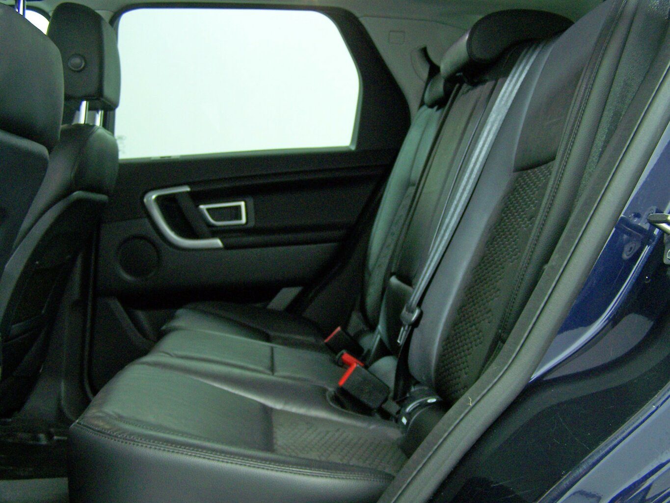 LAND ROVER Discovery Sport 2.0 TD4 SE 4x4 AUTOM 1.HAND+NAVI... – Bild 5