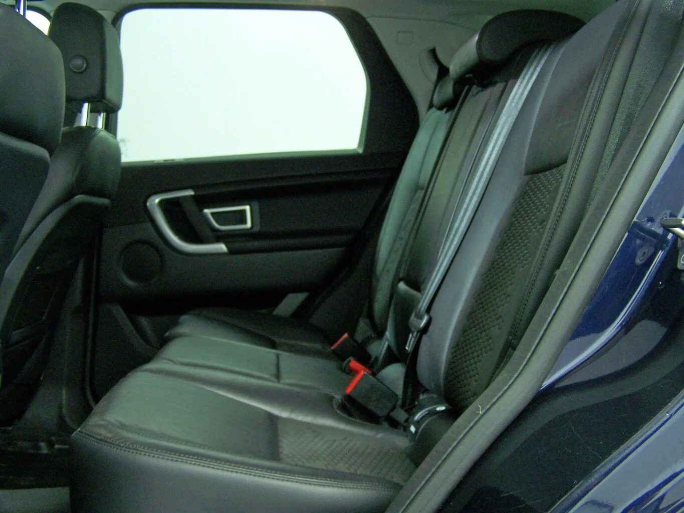 LAND ROVER Discovery Sport 2.0 TD4 SE 4x4 AUTOM 1.HAND+NAVI... – Bild 5