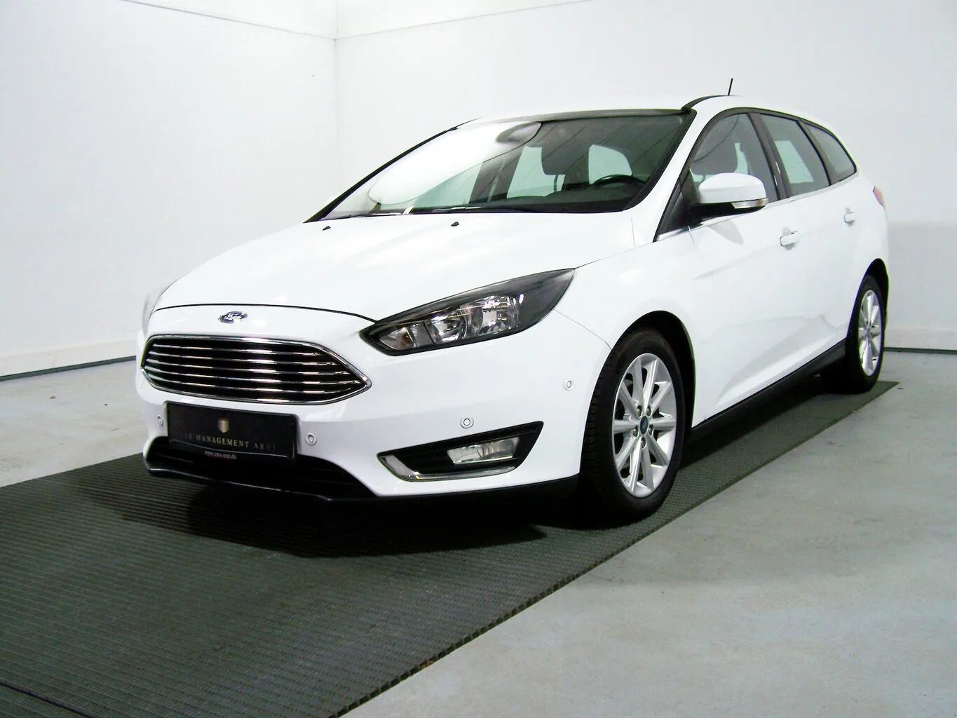 FORD Focus Turnier 1.0 EcoBoost Titanium AUTOM 1.H... – Bild 4