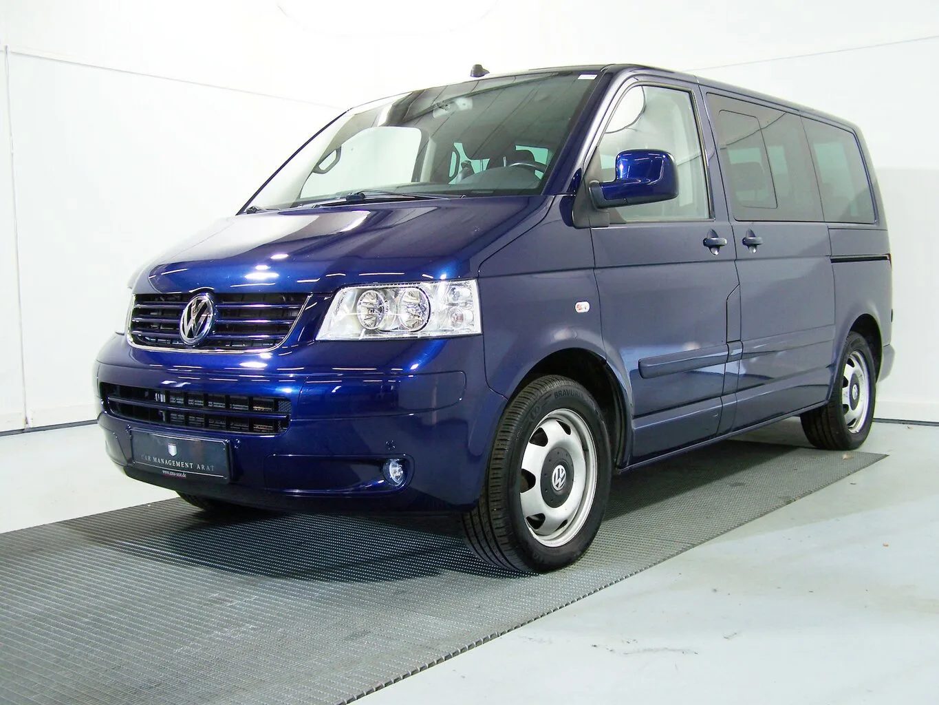 VW T5 Multivan 2.5 TDI Highline AUTOM 7-SITZ+NAV... – Bild 4