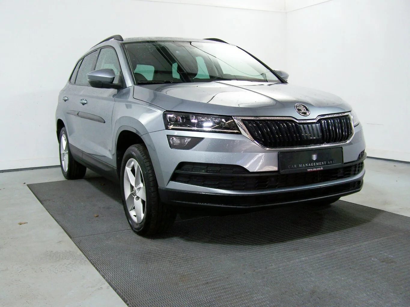 SKODA Karoq 1.5 TSI Style NAVI+LED+KAMERA+PDC+SHZ... – Bild 3