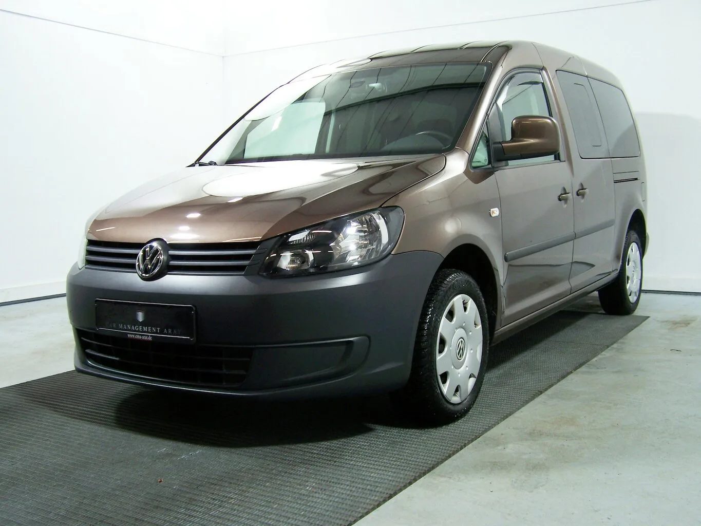 VW Caddy Maxi 1.6 TDI Trendline AUTOM KLIMAAUTO+PDC... – Bild 4
