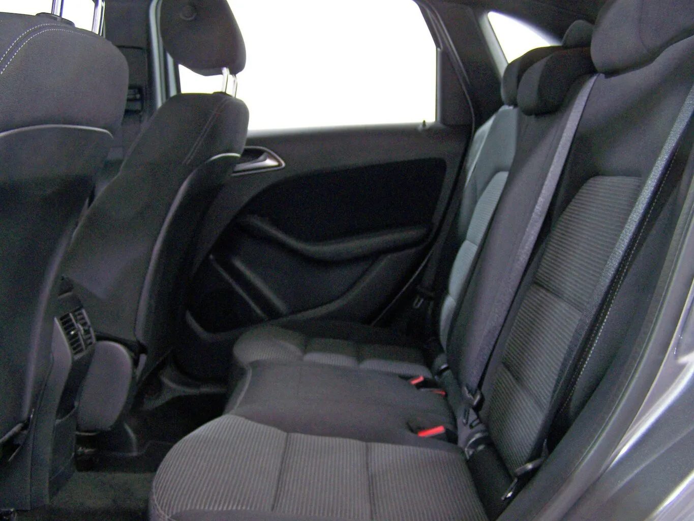 MERCEDES-BENZ B 200 Style SITZH+TEMP+PDC+NAVI+KLIMAAUTM.... – Bild 5