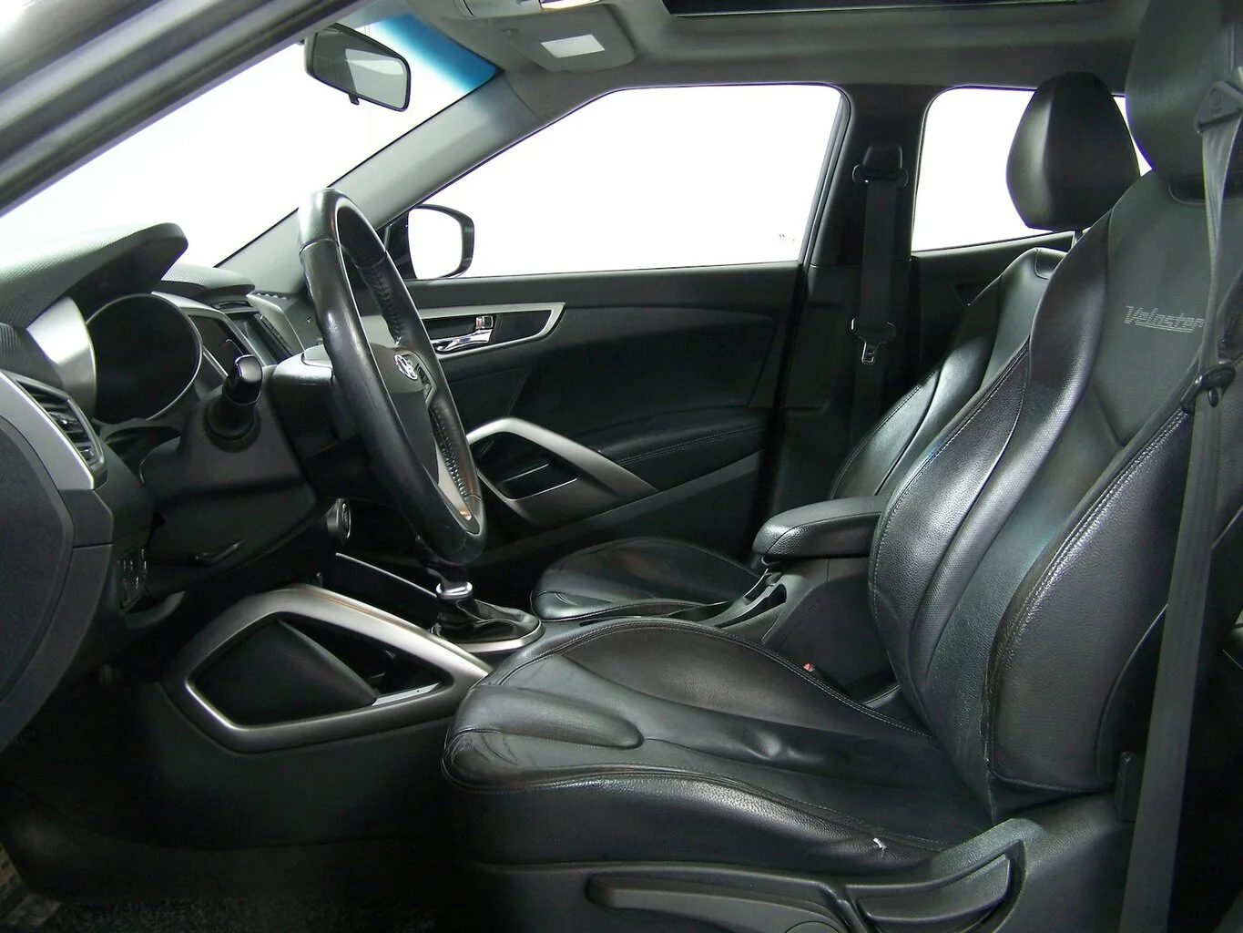 HYUNDAI Veloster 1.6 GDI Premium PANORAM+PDC+LEDER... – Bild 5