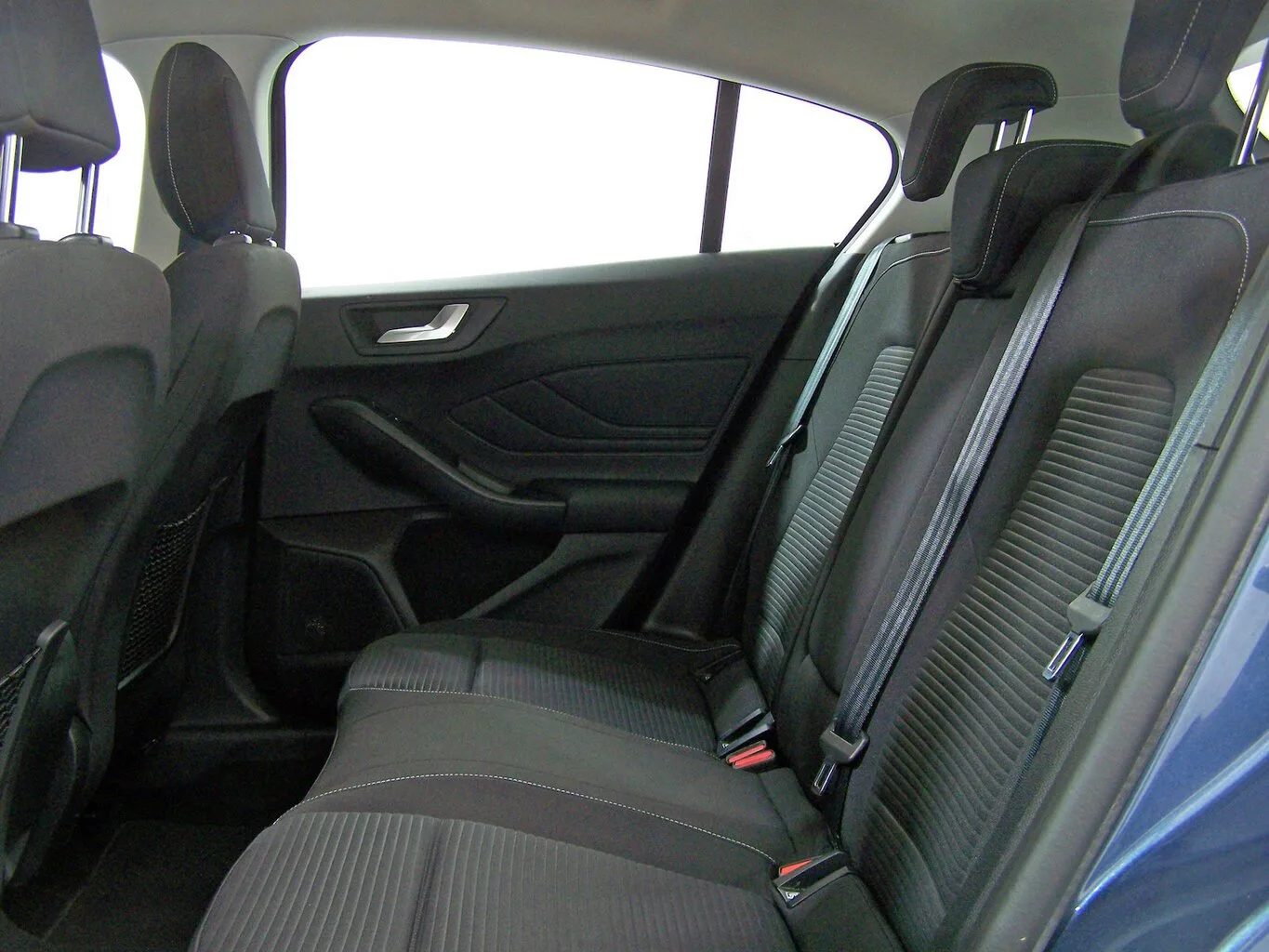 FORD Focus Fliessheck 1.0 EcoBoost Titanium NAVI+PDC... – Bild 4