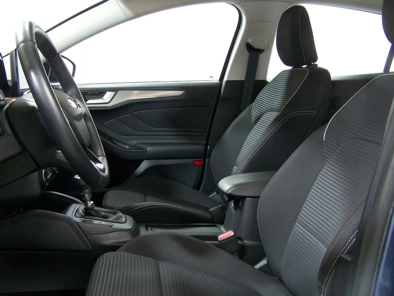 FORD Focus Fliessheck 1.0 EcoBoost Titanium NAVI+PDC... – Bild 5