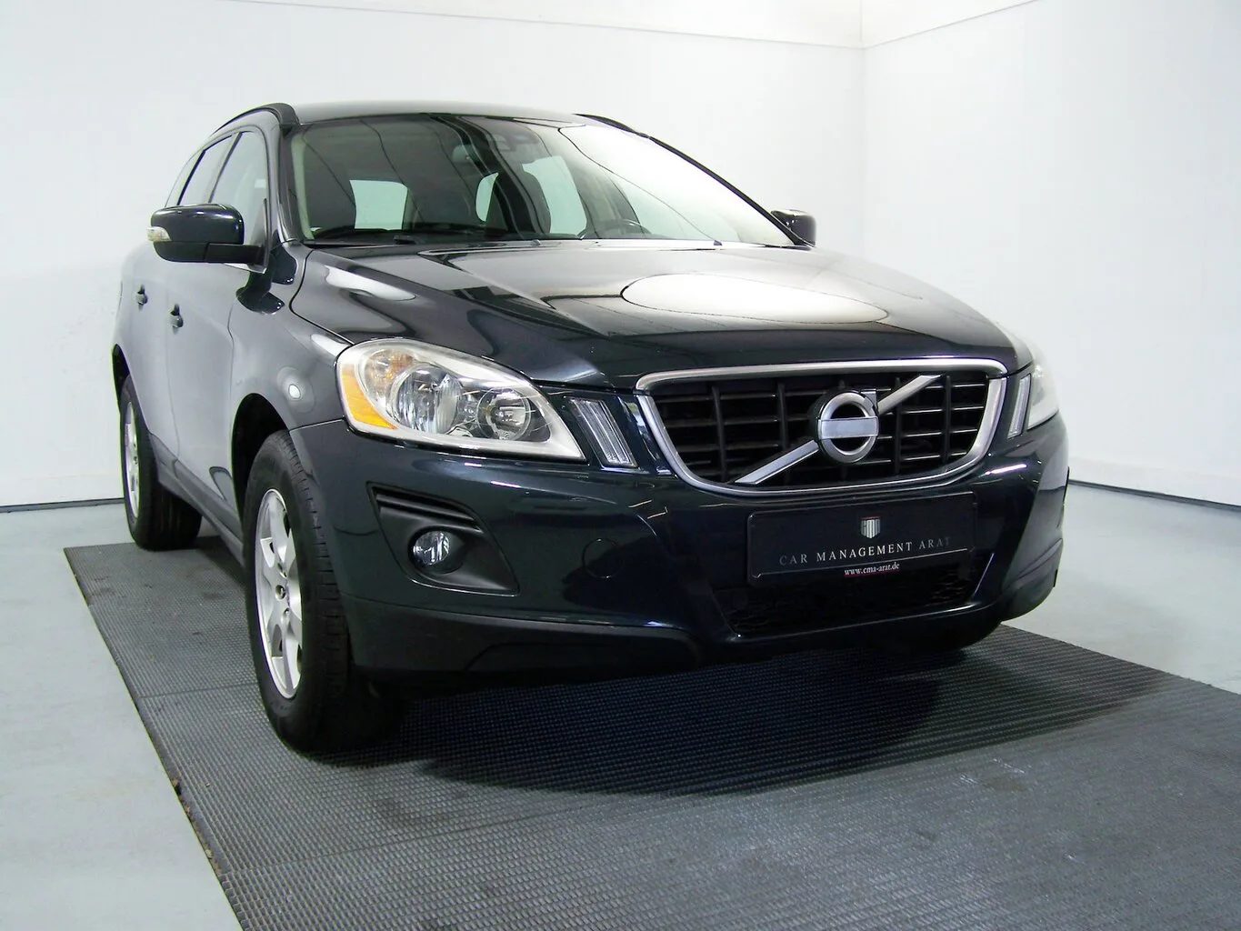VOLVO XC60 D5 Momentum Autom NAVI+LEDER+PDC... – Bild 3