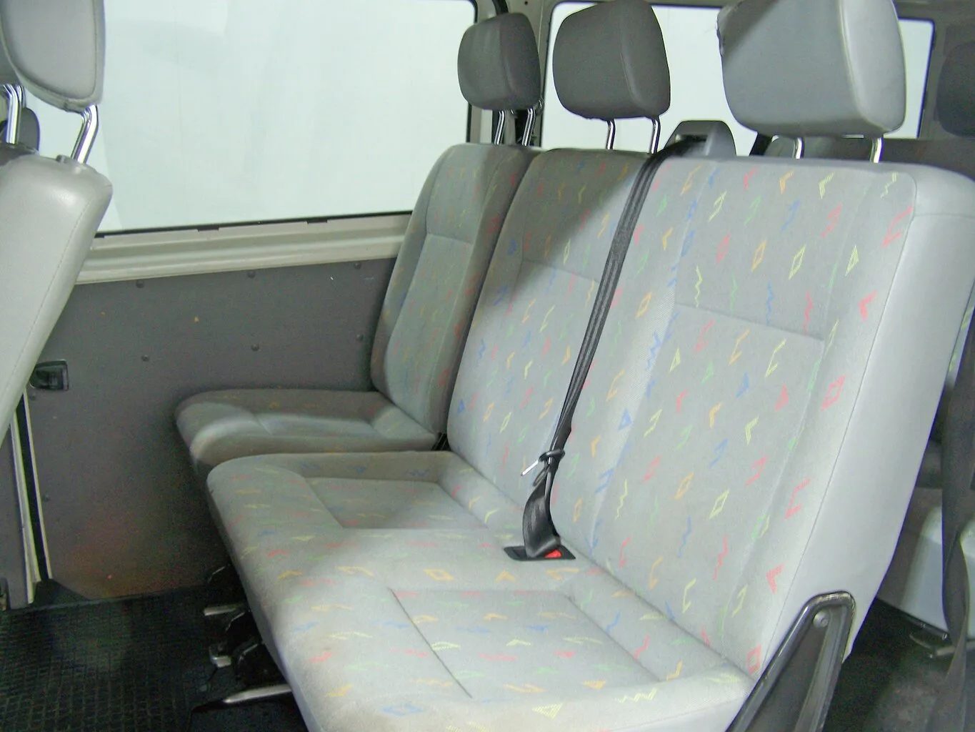 VW T5 Transporter 1.9 TDI H2 lang 9-SITZER+KLIMA... – Bild 5