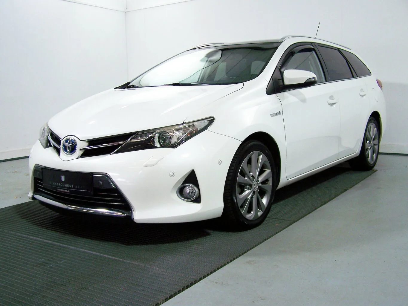 TOYOTA Auris Touring Sports 1.8 HEV Executive PANO+KAM... – Bild 4