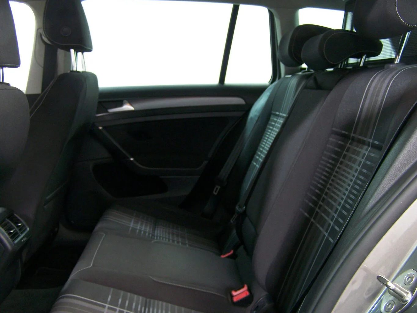 VW Golf Variant 1.4 TSI Lounge AUTOM NAV+KAM+SHZ... – Bild 5